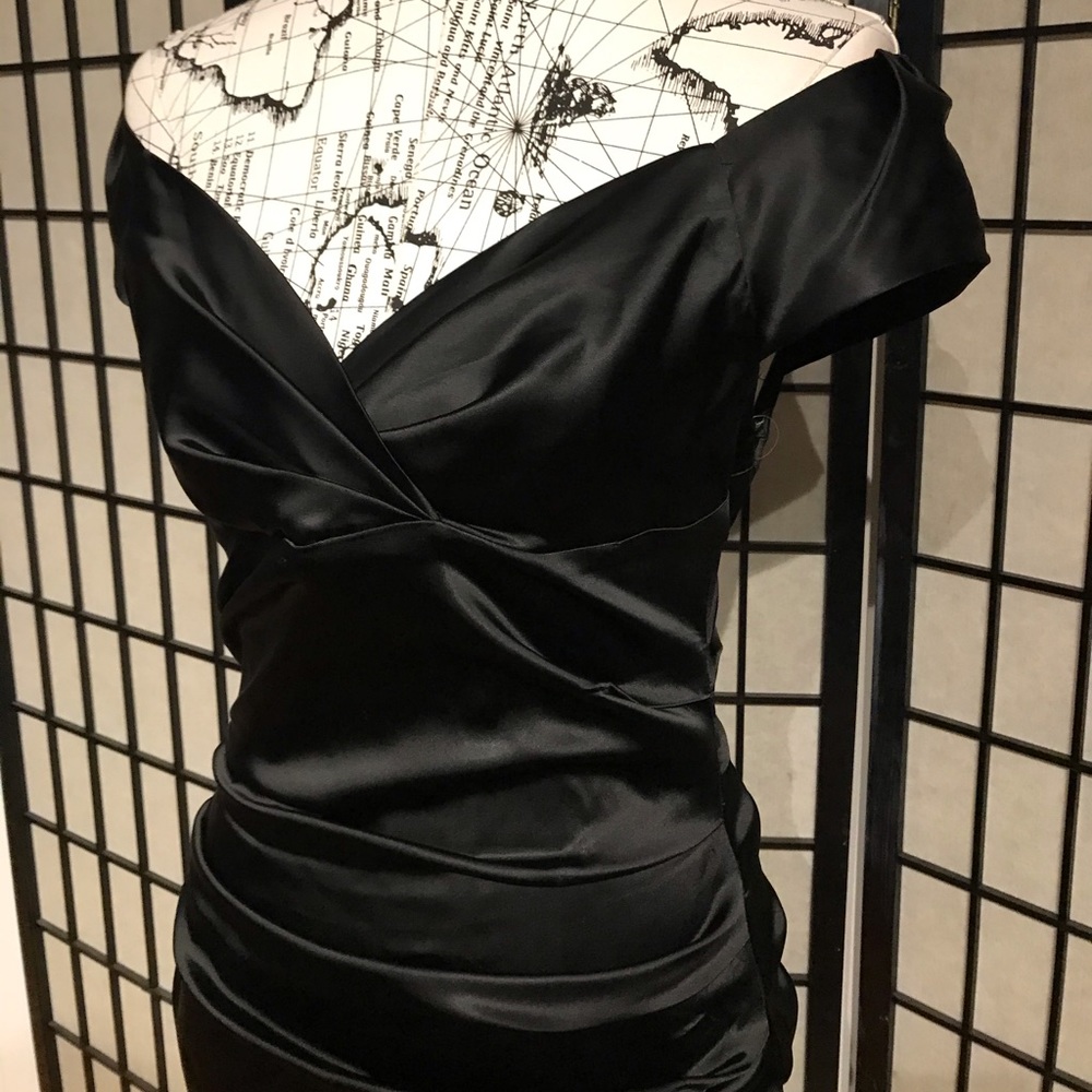SUZI CHIN by Maggy Boutique Satin Off Shoulder Vintage tailored fitted dress 6